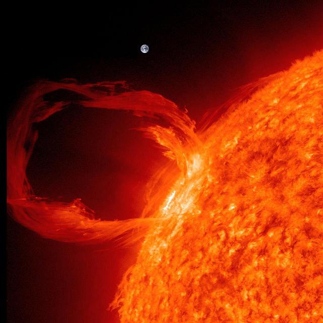 sun_earth_prominence