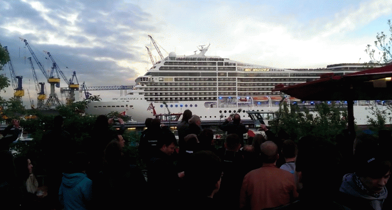 seven-nation-army-boat